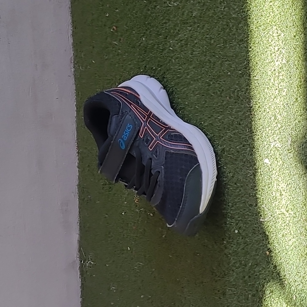 Toddler's ASICS Jolt 3 size 12